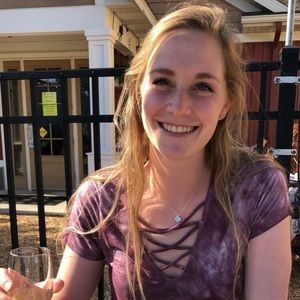 Meet your Posher, Carla